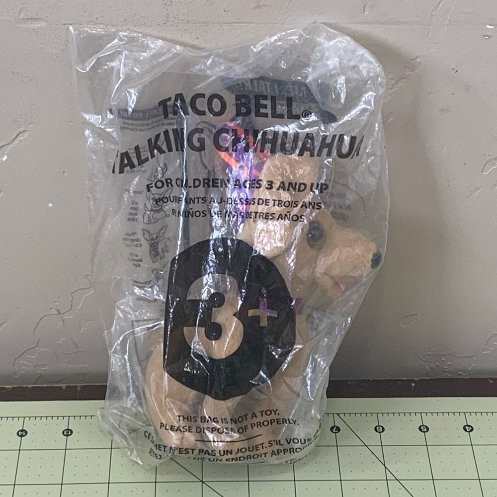 Vintage New Taco Bell Chihuahua "Happy New Year Amigos" w/Party Hat Plush 6"